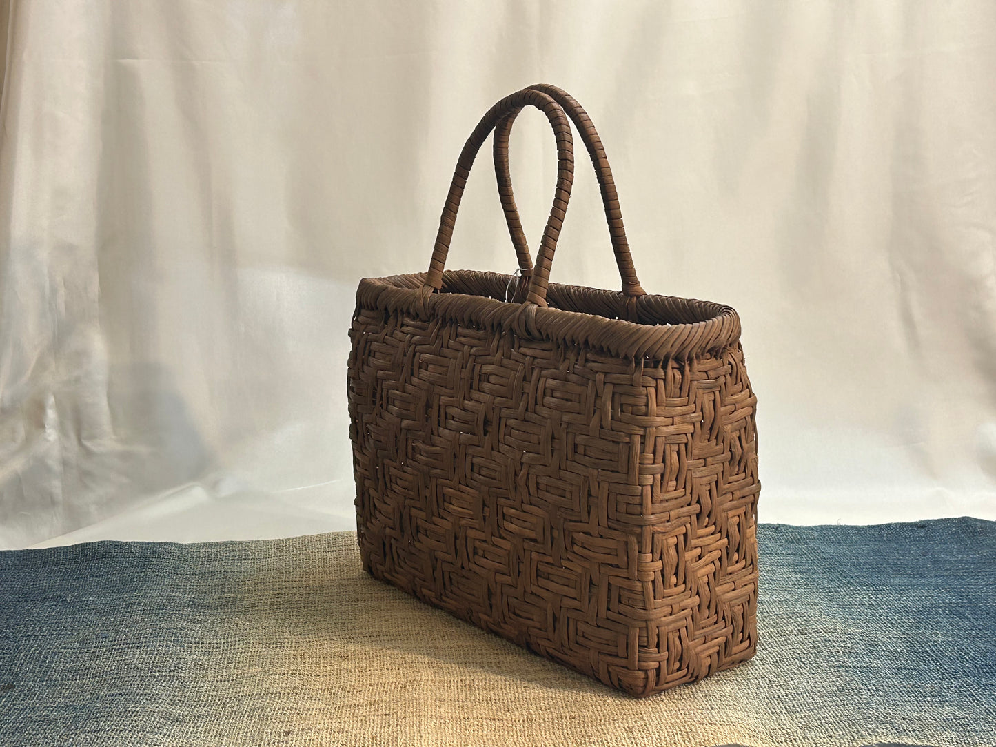 ◎純国産◎山葡萄手提げー変わり亀甲ー(Wild grape basket bag)
