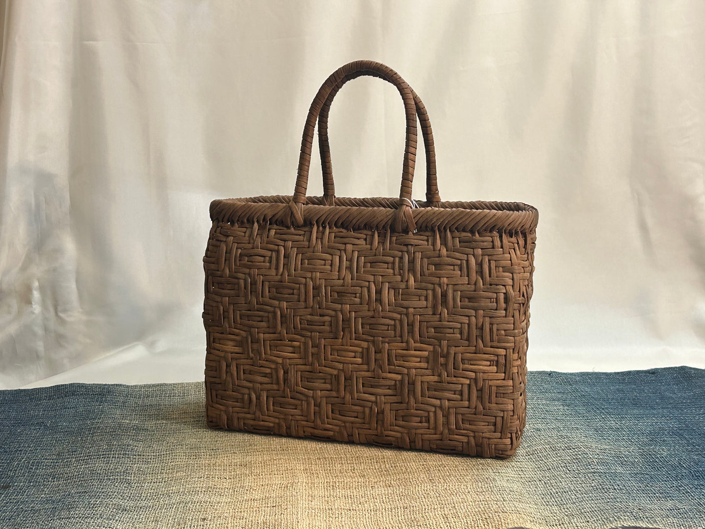 ◎純国産◎山葡萄手提げー変わり亀甲ー(Wild grape basket bag)