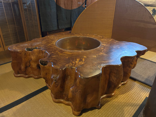 屋久杉火鉢(Yakusugi furniture)