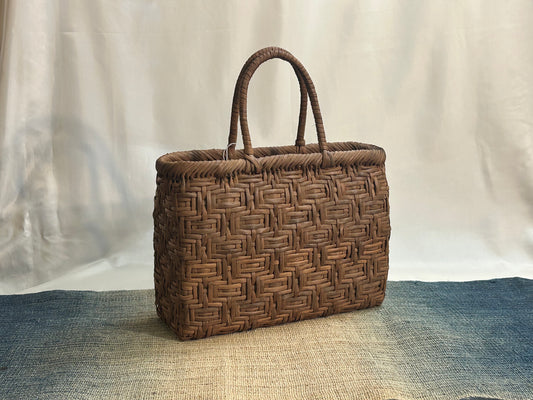 ◎純国産◎山葡萄手提げー変わり亀甲ー(Wild grape basket bag)