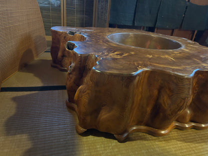 屋久杉火鉢(Yakusugi furniture)